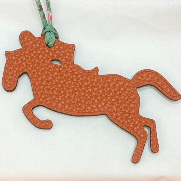 Australia Canberra Knight Horse Charm Epsom Leather Malachite / Togo Leather Orange