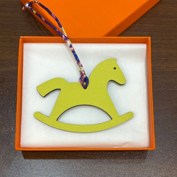 Australia Sydney 187 Factory Lime Epsom / Blue Saphir Togo Trojan Horse Charm