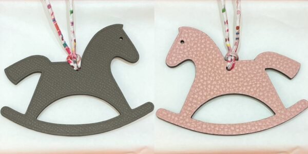 Canada Toronto Trojan Horse Charm Epsom Leather Etoupe / Togo Leather Rose Sakura