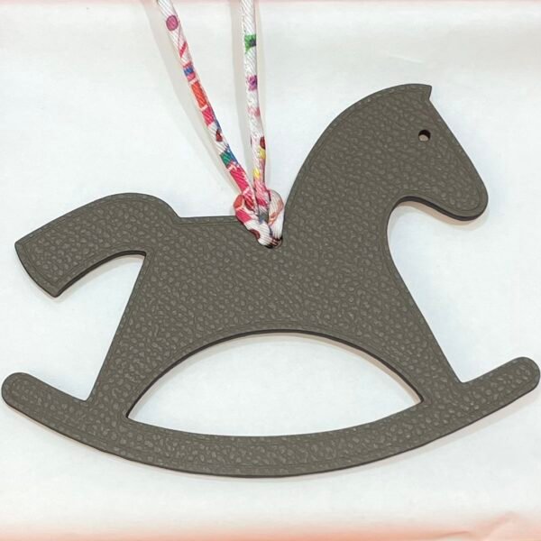Canada Toronto Trojan Horse Charm Epsom Leather Etoupe / Togo Leather Rose Sakura