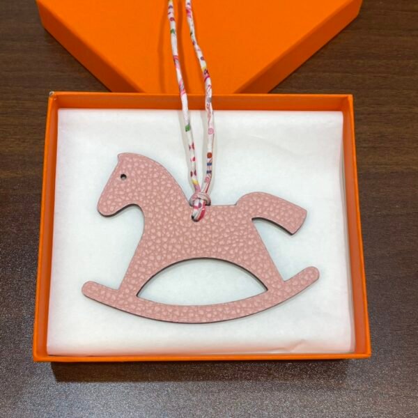 Canada Toronto Trojan Horse Charm Epsom Leather Etoupe / Togo Leather Rose Sakura