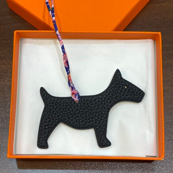 187 Factory Bag Charm Images Dog Charm Togo Noir / Epsom Craie