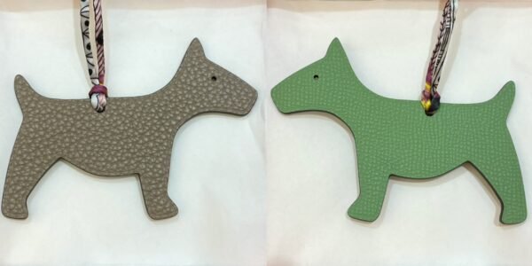 187 Factory Dog Charm Togo Gris Tourterelle / Epsom Vert Criquet Bag Charms