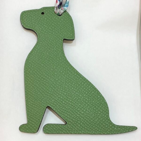 UK London Little Dog Charm Gris Tourterelle Togo Leather / Vert Criquet Epsom Leather 