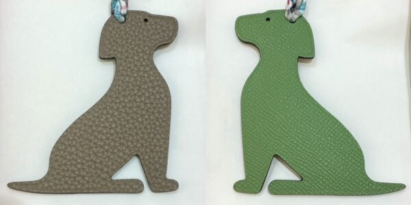 UK London Little Dog Charm Gris Tourterelle Togo Leather / Vert Criquet Epsom Leather 