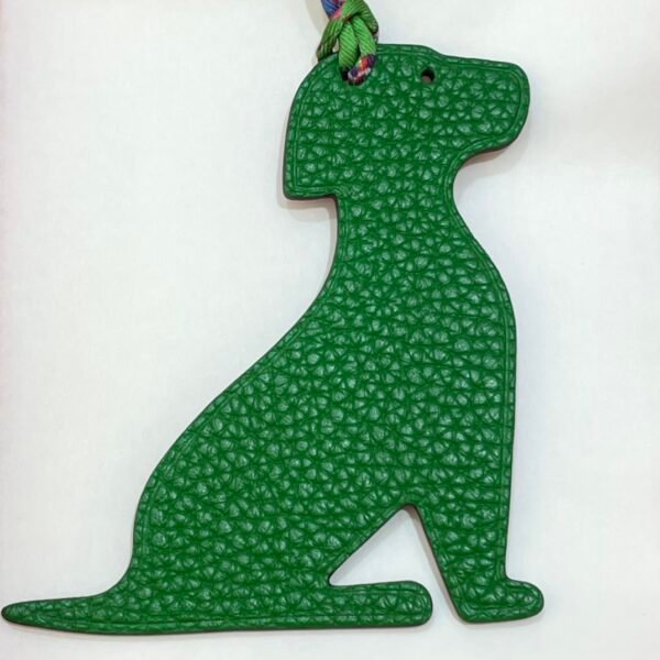 Australia Sydney Little Dog Charm Togo Rose Purple / Epsom Vert Bambou