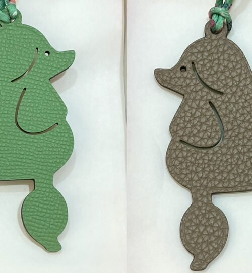 Lovely 187 Factory Epsom Vert Criquet / Togo Gris Tourterelle Poodle Bag Charm