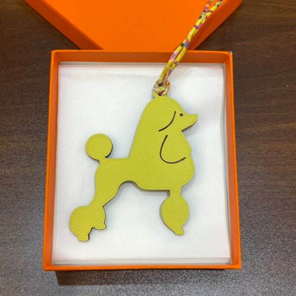 UK London 187 Factory Lime Epsom / Noir Togo Poodle Charm