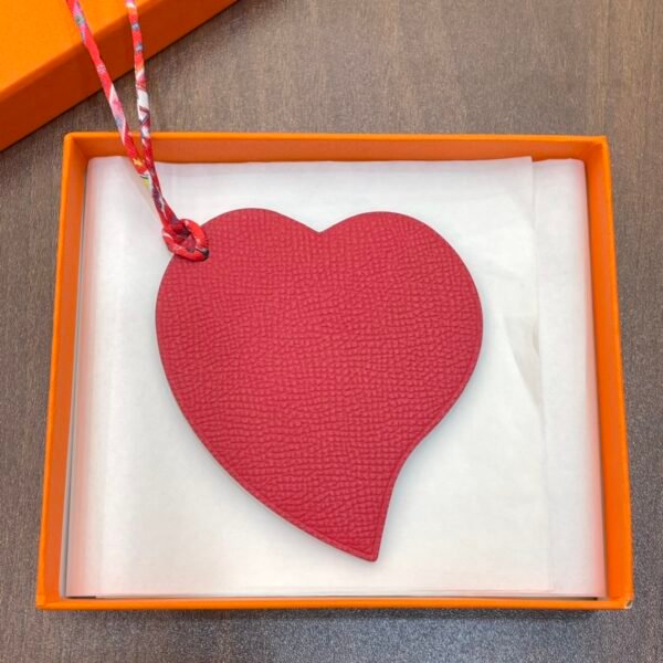 187 Factory Heart Charm Epsom Leather Rouge De Coeur / Gold Togo Leather Bag Charm