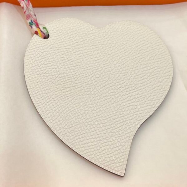 Canada Toronto 187 Factory Heart Charm Craie Epsom Leather / Rose Eglantine Togo Leather