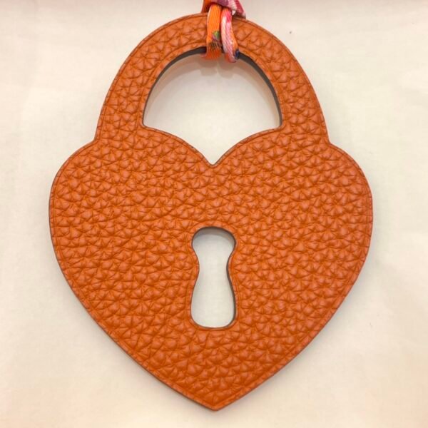 Canada Ottawa 187 Factory Love Lock Charm Rouge Casaque Epsom / Orange Togo Leather