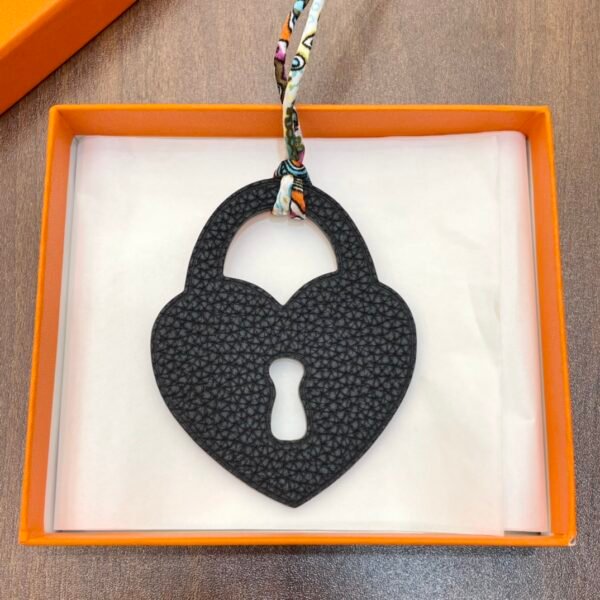 Full Handmade 187 Factory Love Lock Charm Epsom Rouge Casaque / Togo Black