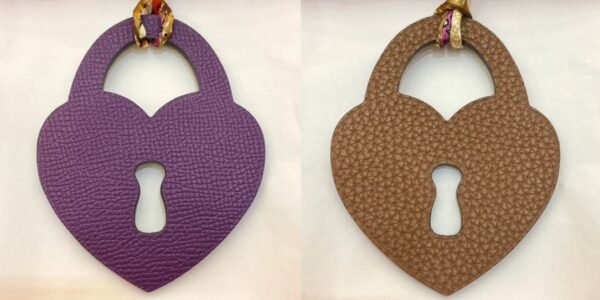 Canada Toronto 187 Factory Love Lock Charm Violet Epsom Leather / Gold Togo Leather