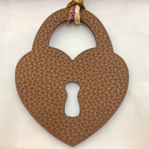 Canada Toronto 187 Factory Love Lock Charm Violet Epsom Leather / Gold Togo Leather