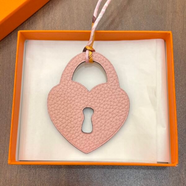 New 187 Factory Love Lock Charm Epsom Leather Violet / Togo Leather Rose Eglantine