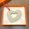 187 Factory Charm Images Hollow Heart Charm Togo Rouge Casaque / Epsom Craie