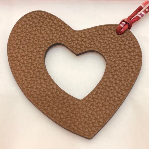 New Arrival 187 Factory Gold Togo Leather / Rouge Casaque Epsom Hollow Heart Charm