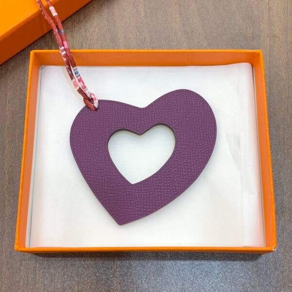 187 Factory Hollow Heart Charm Jaune D’or Togo Leather / Violet Epsom Leather