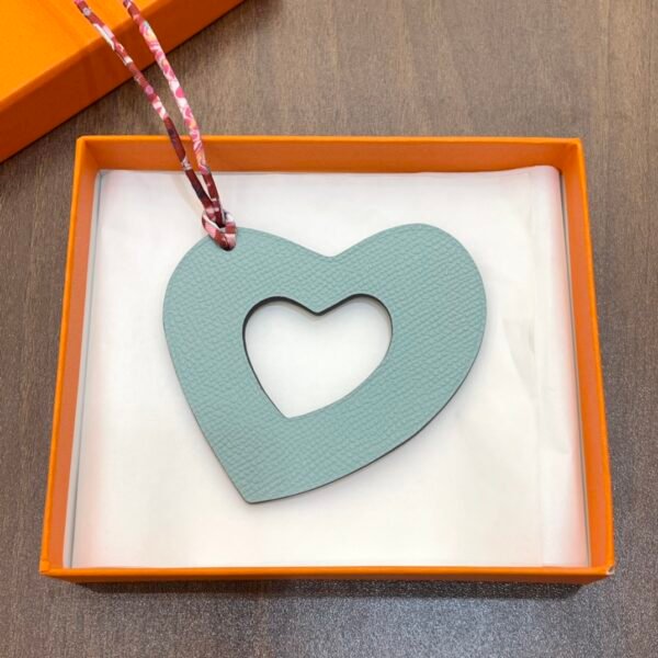 UK London 187 Factory Hollow Heart Charm Togo Leather Dark Coffee / Epsom Leather Blue Atoll
