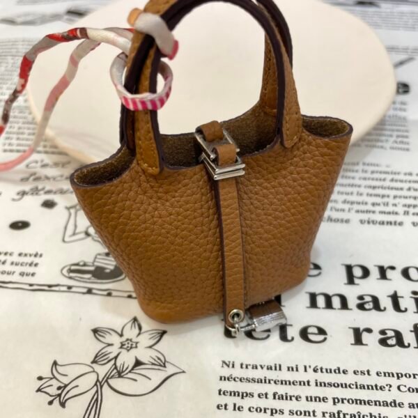 USA Washington CK37 Gold Togo Leather Picotin Bag Charm Silver Hardware