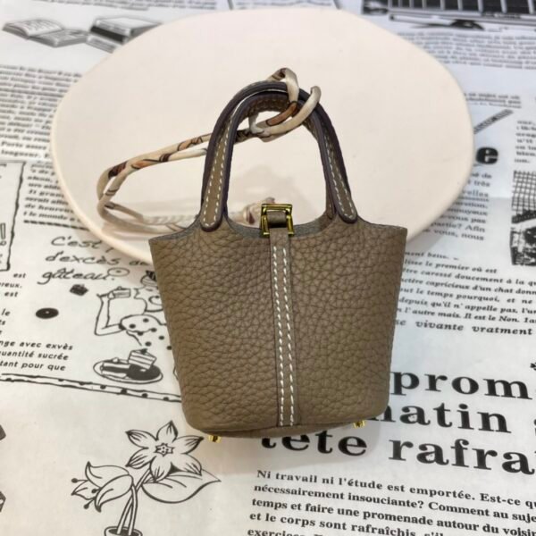 187 Factory Boutique Picotin Bag Charm Togo Leather CK18 Etoupe Gold Hardware