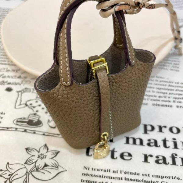 187 Factory Boutique Picotin Bag Charm Togo Leather CK18 Etoupe Gold Hardware