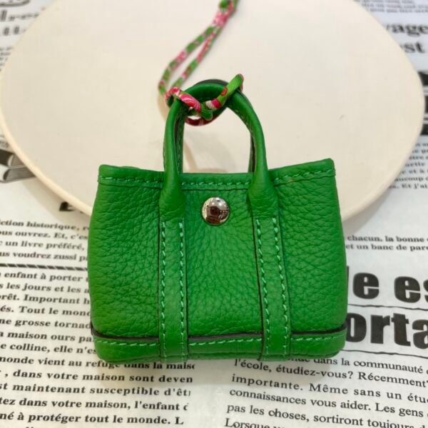 187 Factory Bag Hanging Togo Leather Garden Party Charm 1K Vert Bambou Silver Hardware