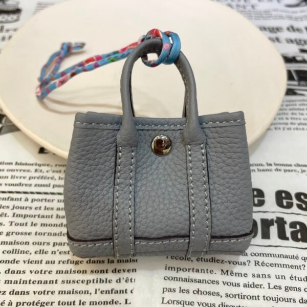 UAE Dubai 187 Factory Garden Party Charm J7 Blue Lin Togo Leather Silver Hardware