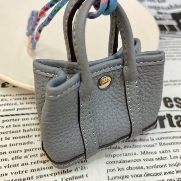 UAE Dubai 187 Factory Garden Party Charm J7 Blue Lin Togo Leather Silver Hardware