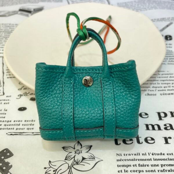 UK London 187 Factory Garden Party Charm Togo Leather Malachite Silver Hardware